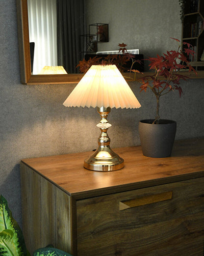 Stugonia Golden Luxe