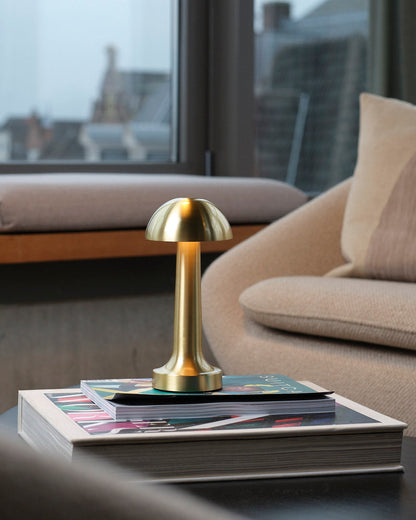 Stugonia Nuvé Masa Lambası